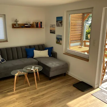 Huehnergott Beim Boddenstrand Holiday home Sundhagen-Niederhof