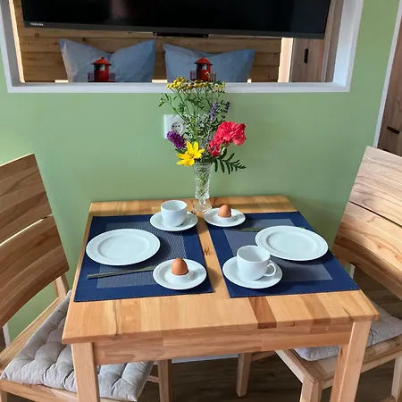 Huehnergott Beim Boddenstrand *