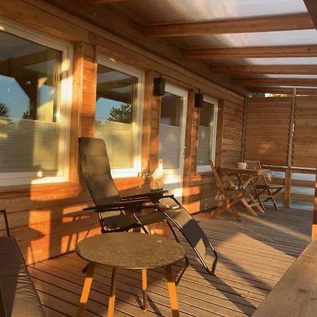 Huehnergott Beim Boddenstrand Sundhagen-Niederhof