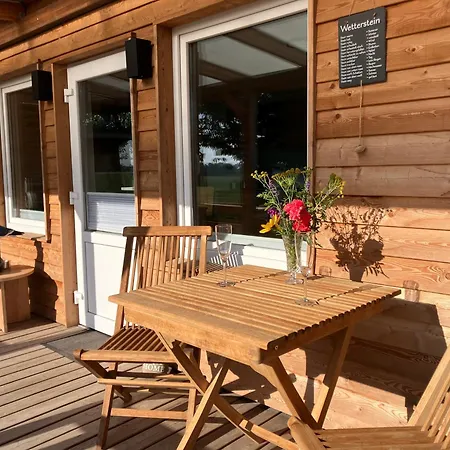 Huehnergott Beim Boddenstrand *